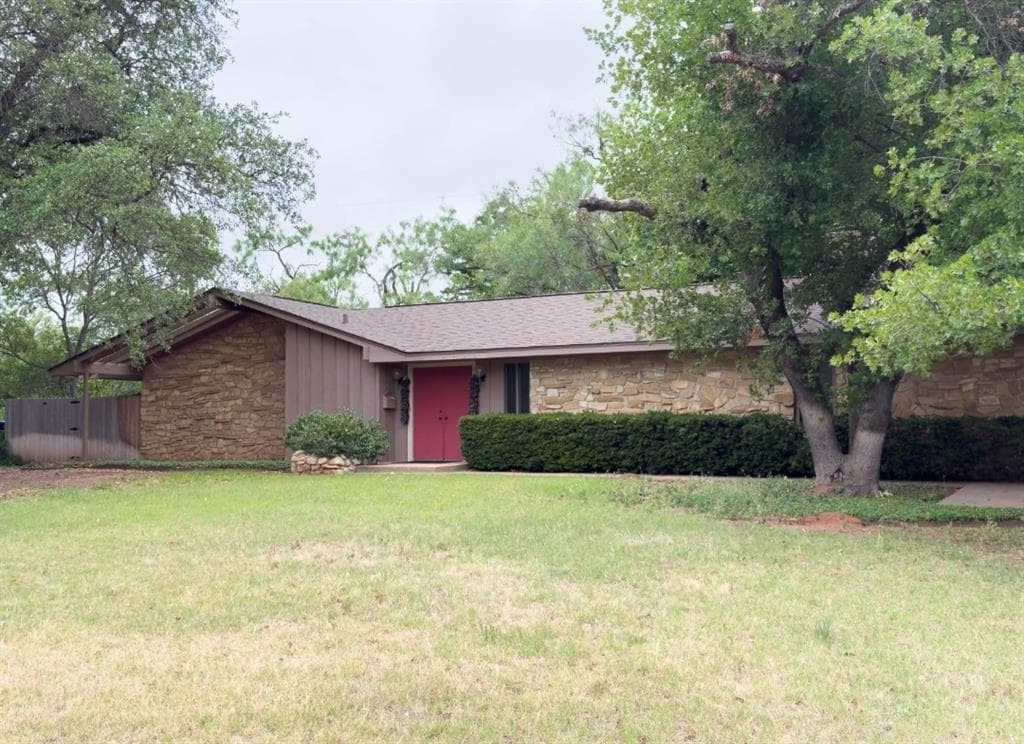 2134 River Oaks Cir