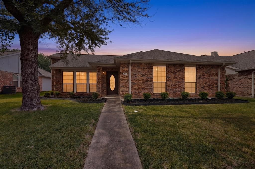 4413 Seville Ln