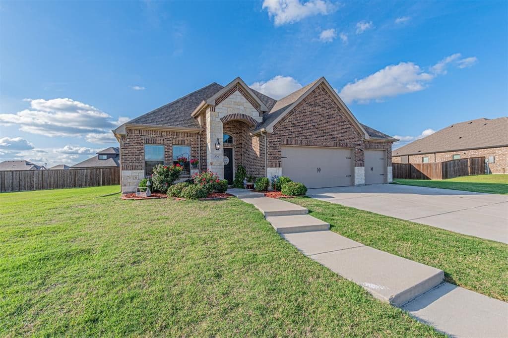 536 Crabapple Dr
