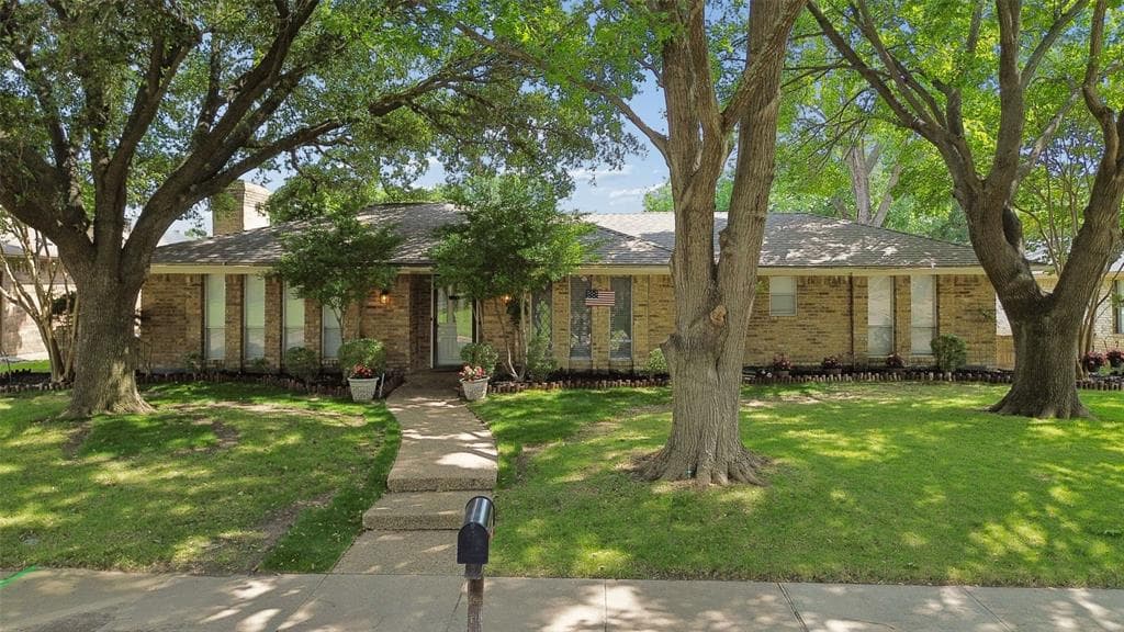 2708 Downing Dr