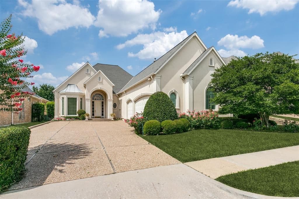 5864 Arrowhead Dr