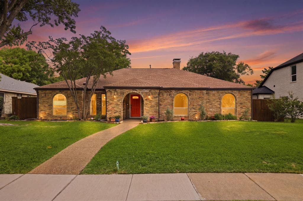 1617 Cherbourg Dr