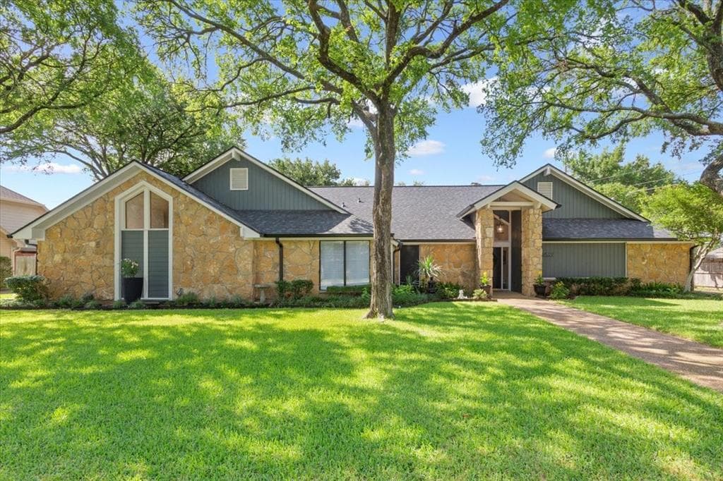 9519 Oak Springs Dr