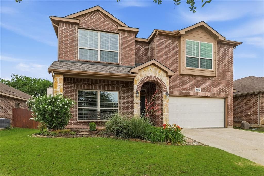 3113 Tamarack Ln