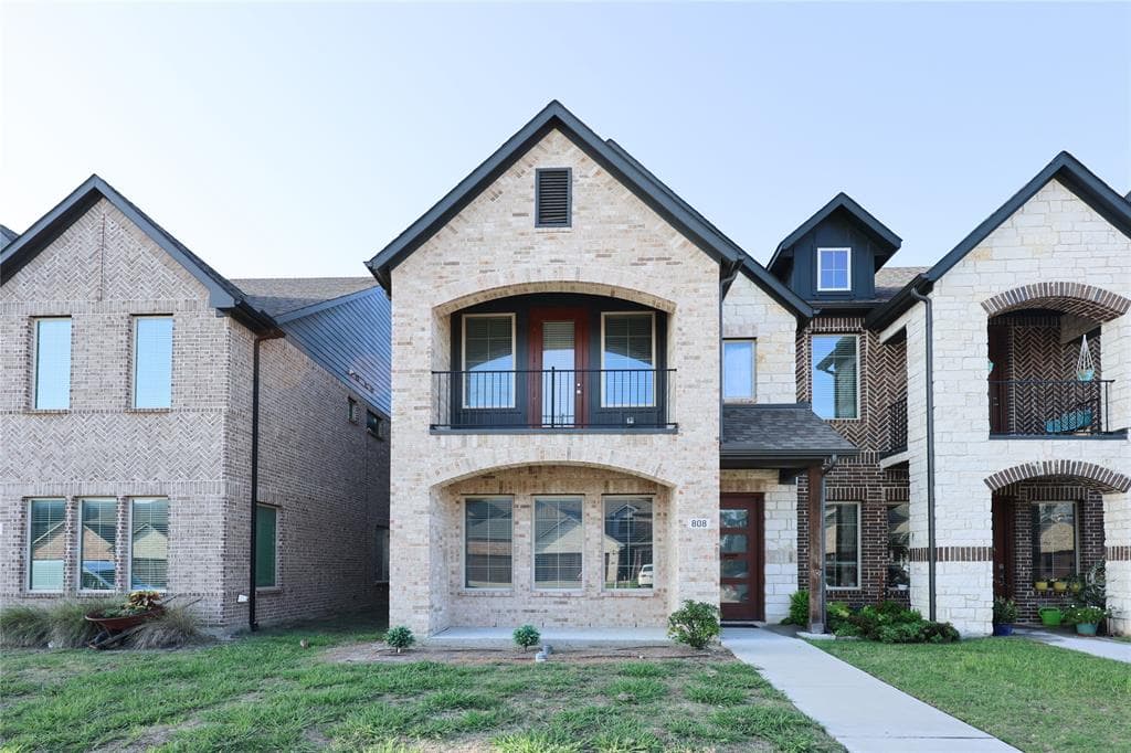 808 Eaglescliffe Lndg