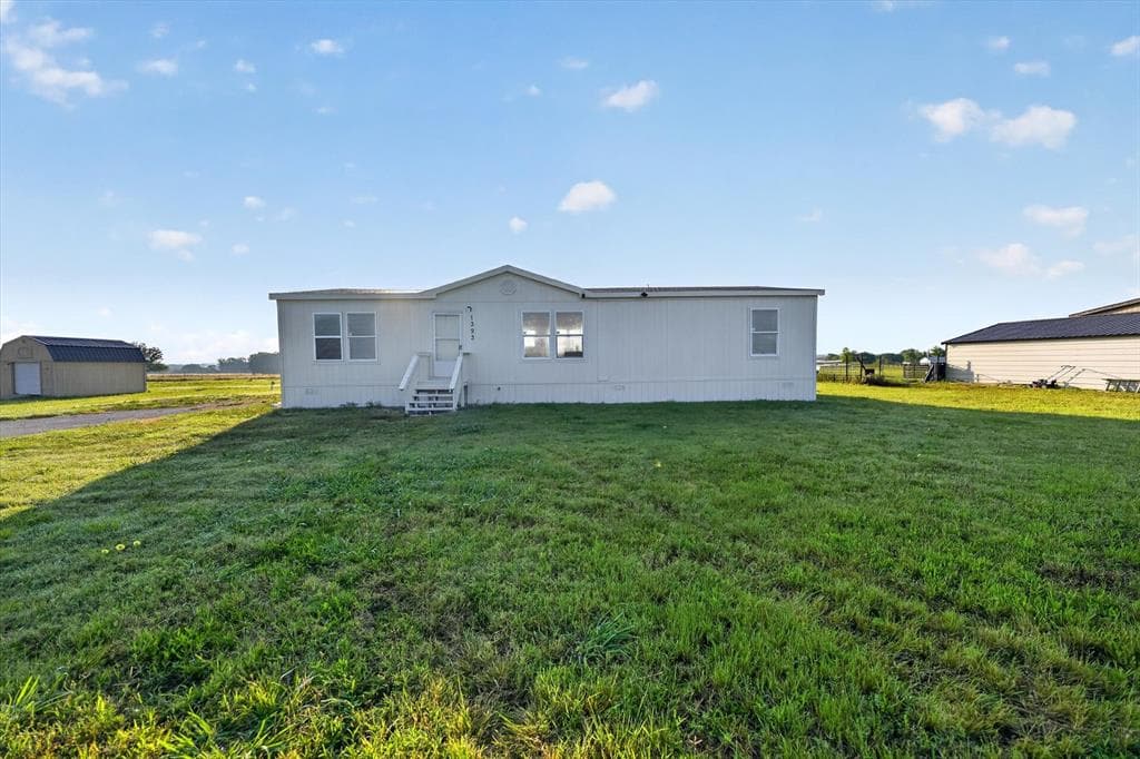 1393 Hackleman Rd