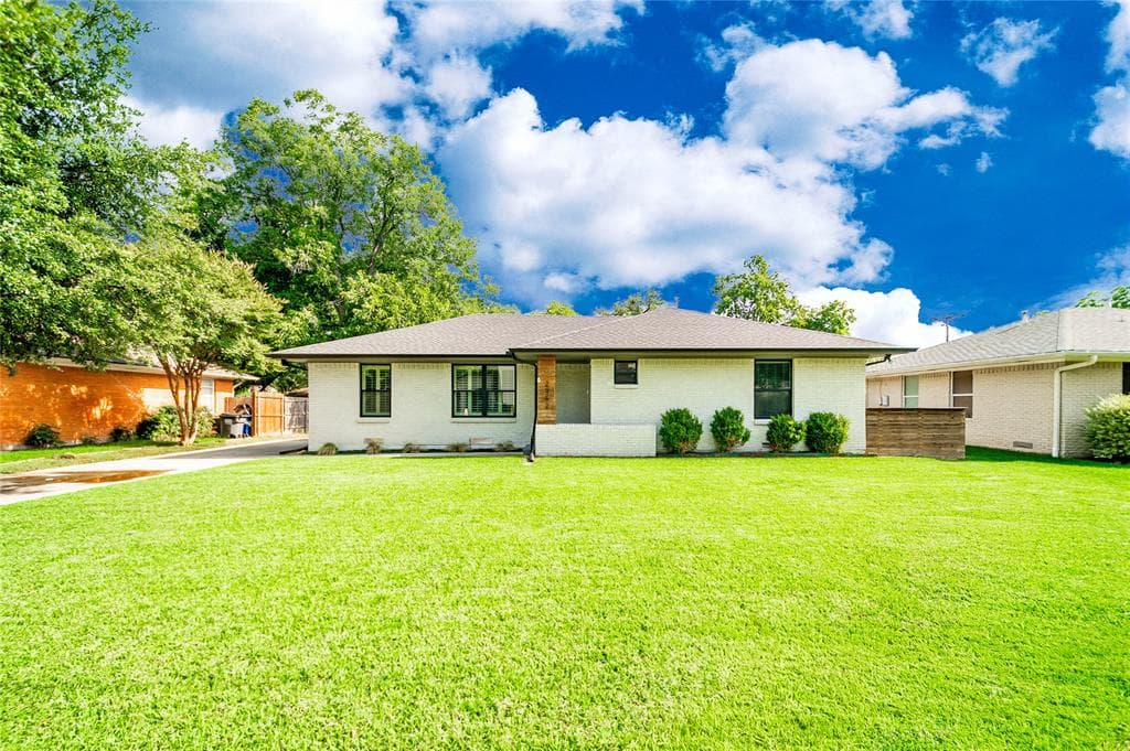 2952 Randy Ln