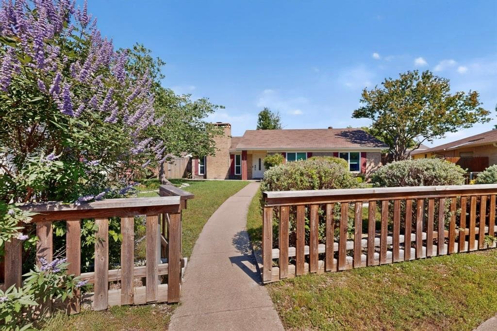 3318 Shield Ln
