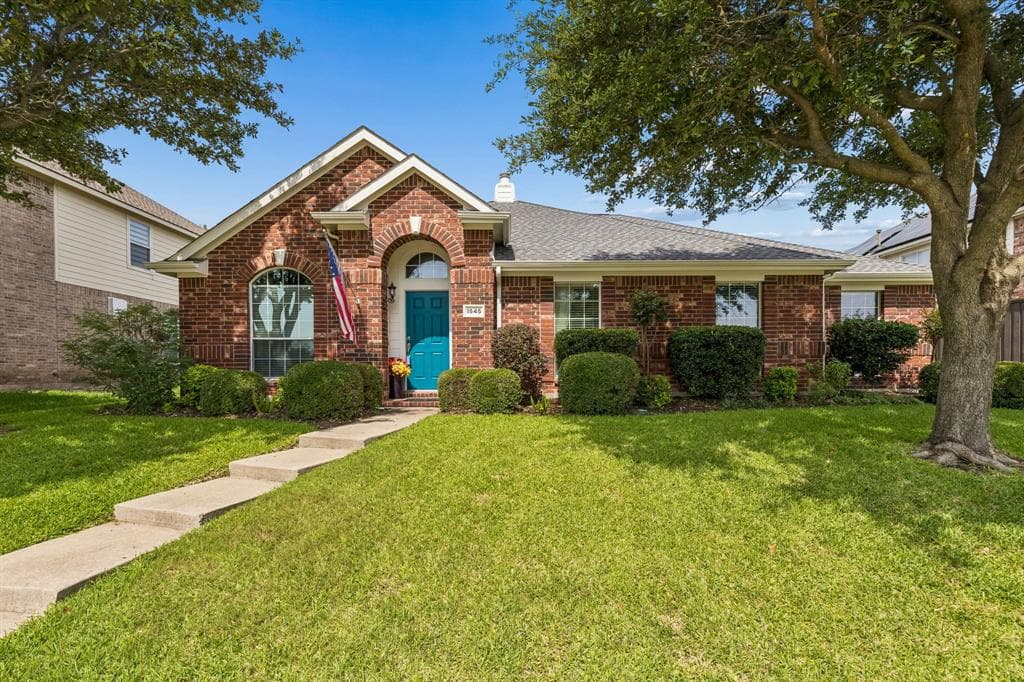 1545 Sandlewood Dr