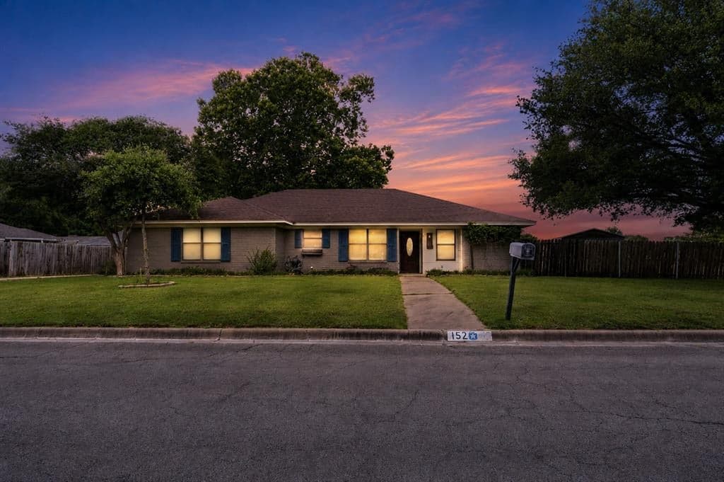 152 Marylee Dr
