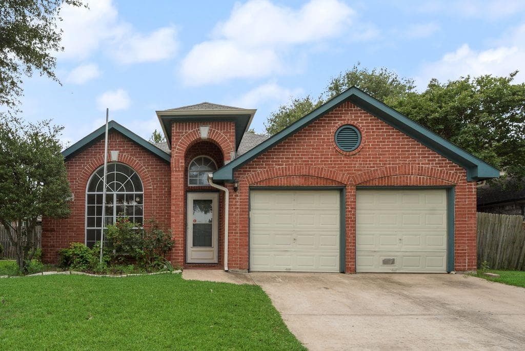 2707 Red Oak Dr