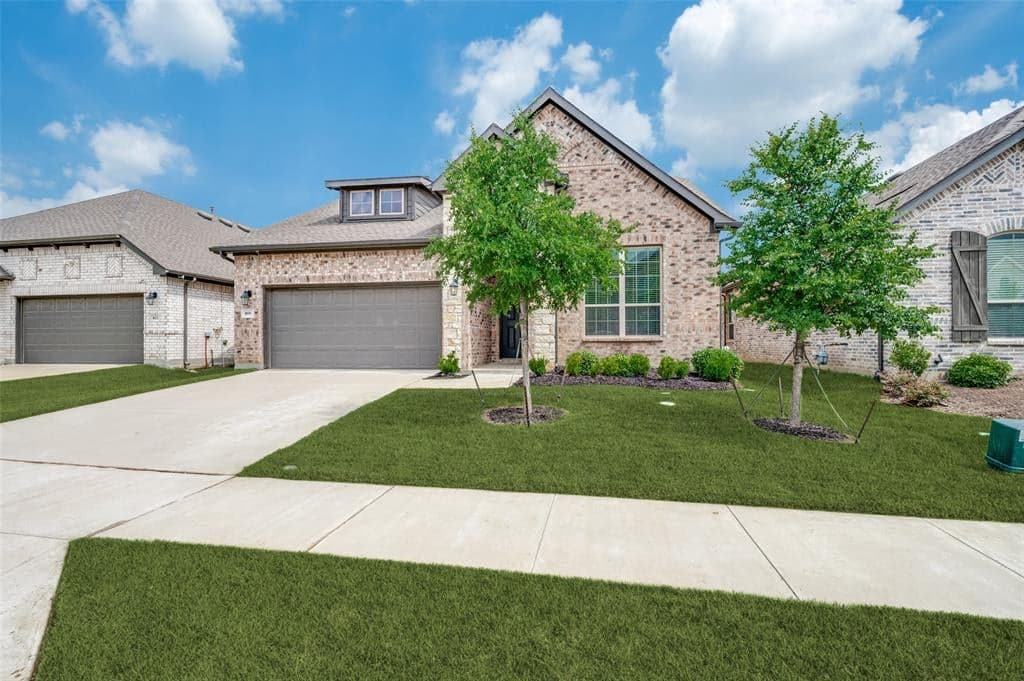 809 Cromwell Dr
