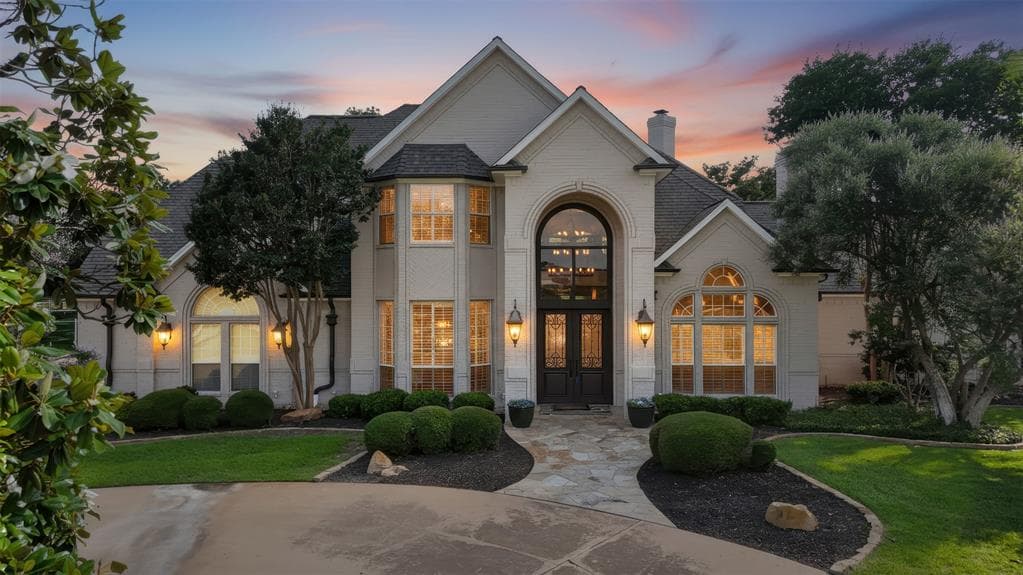 6050 Oak Hollow Dr