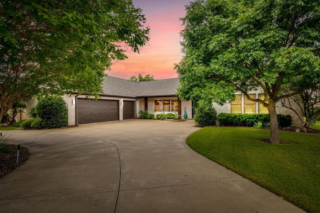 5604 Medinah Ct