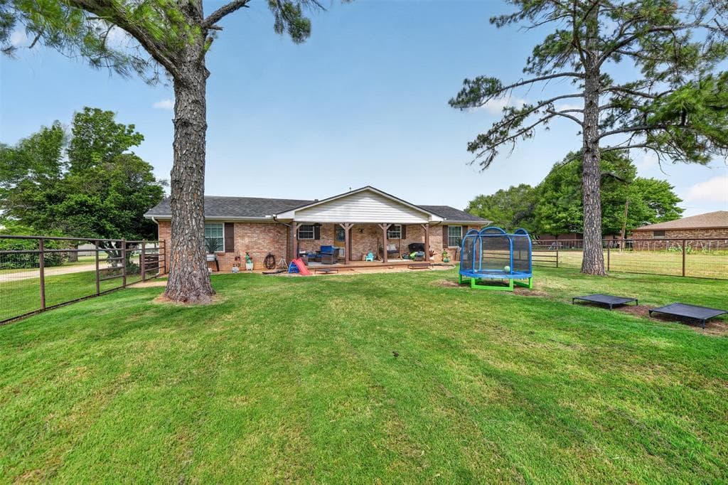 1102 Old Base Rd