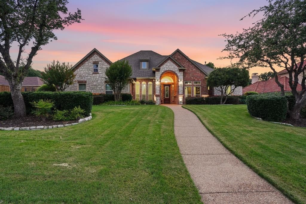 1016 Meandering Woods Dr