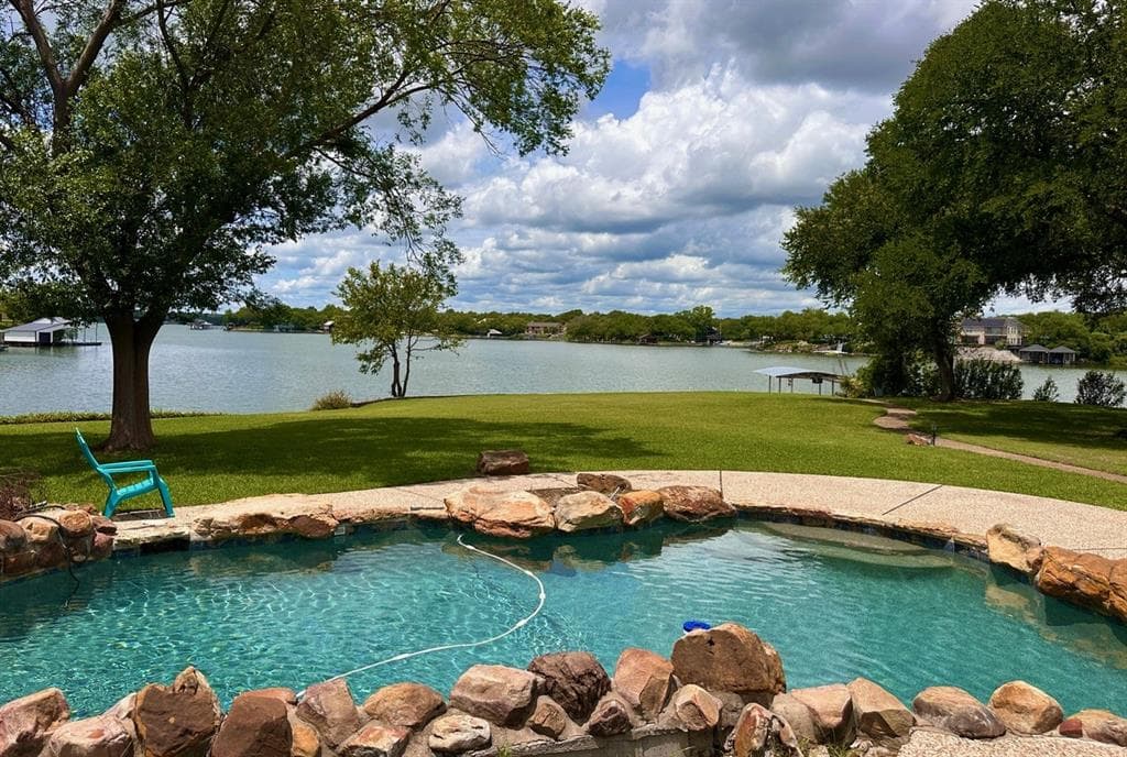 4146 Shore Front Dr