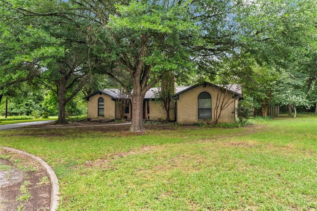 2823 Laurel Ln