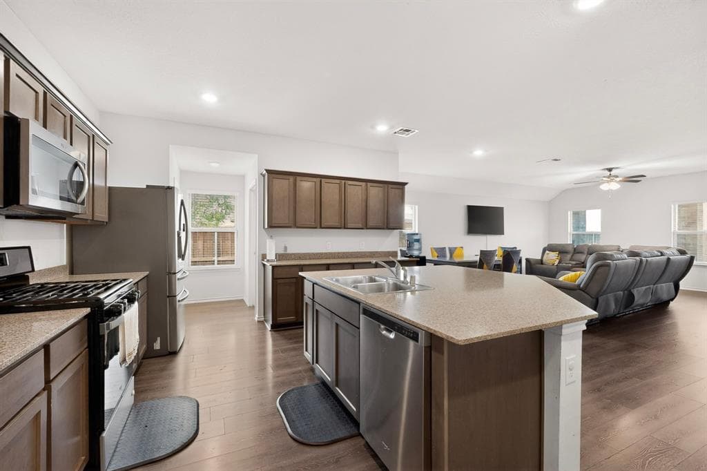 1114 Emerald Gate Dr