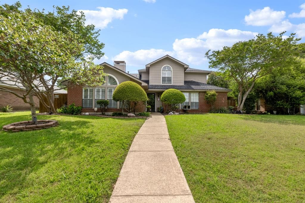 1317 Elk Grove Dr