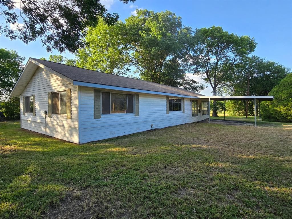 906 W Main St