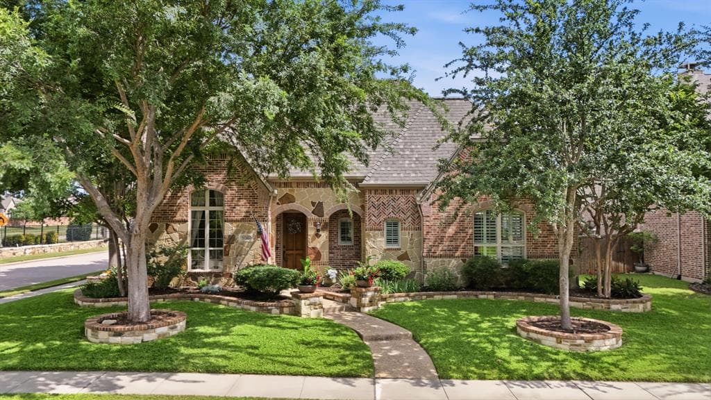 936 Birdsong Dr