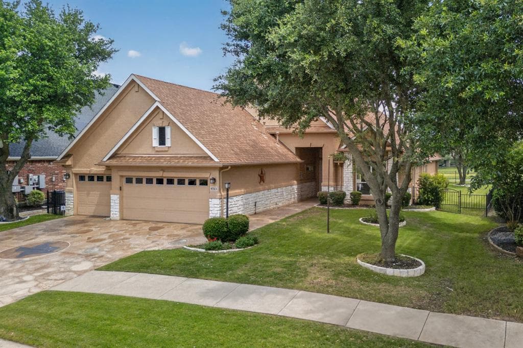 9313 Grandview Dr
