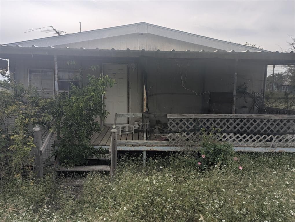 605 W Baker St