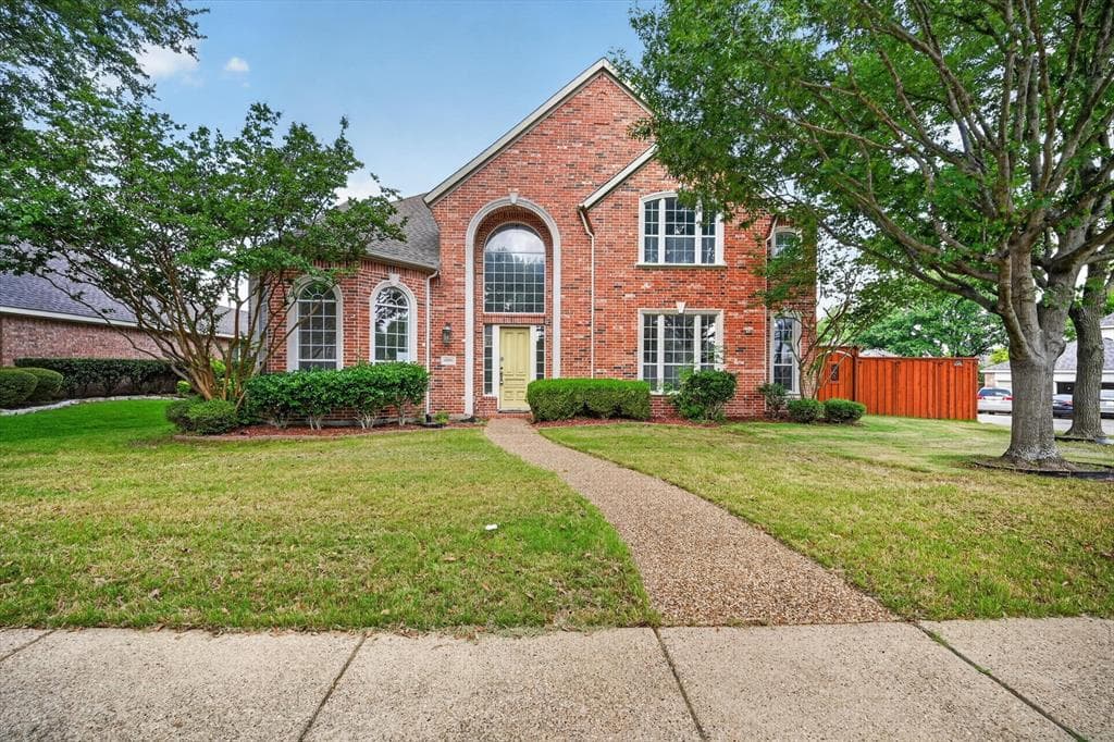 10901 Briar Brook Ln