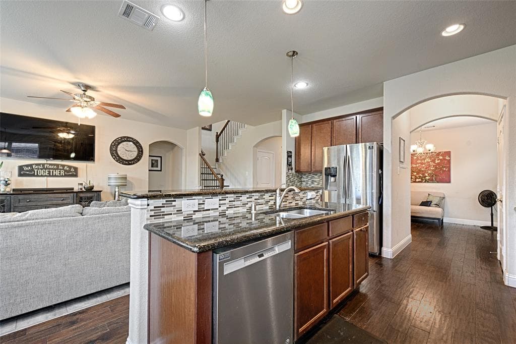 118 Pleasant Hill Ln