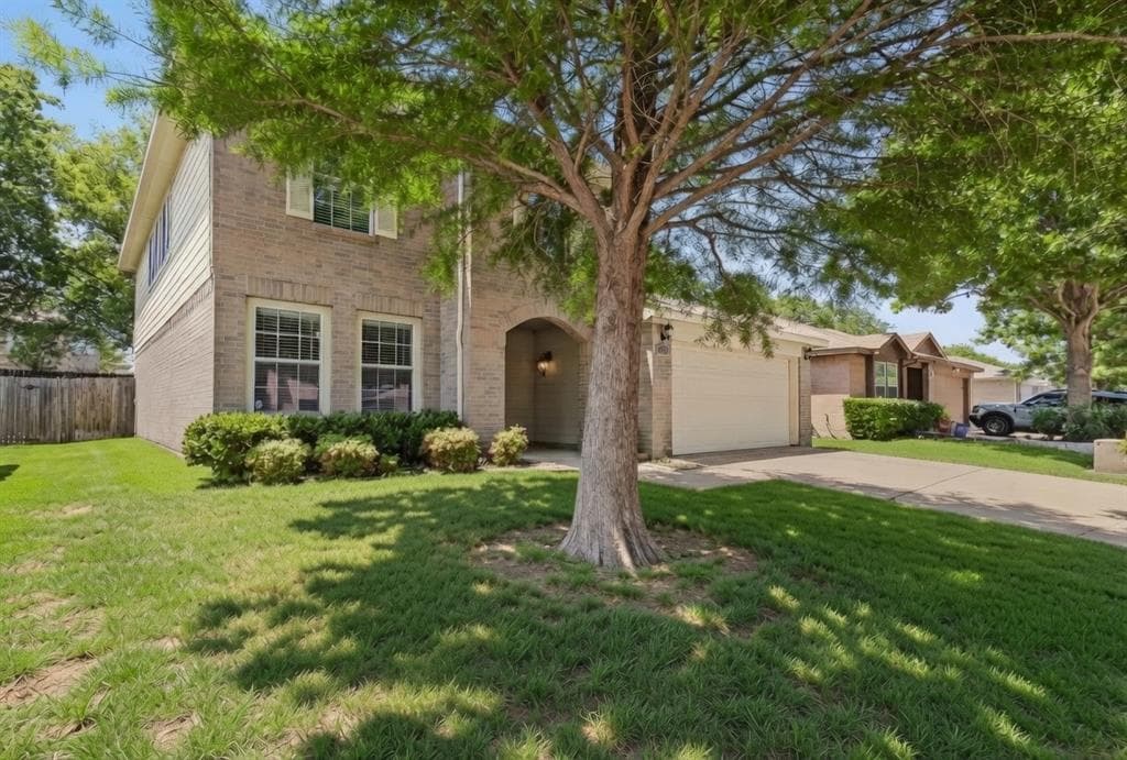 9305 Goldenview Dr