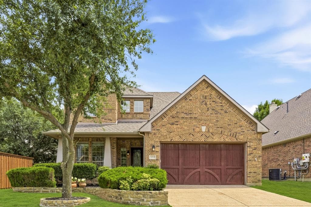 3033 Fargo Dr
