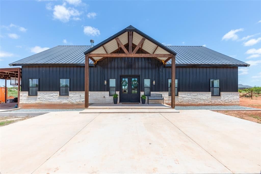 1460 County Road 131
