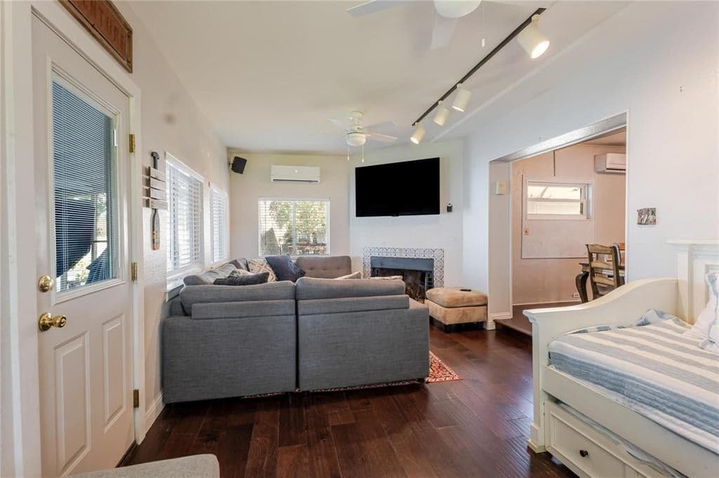 Gallery image 5
