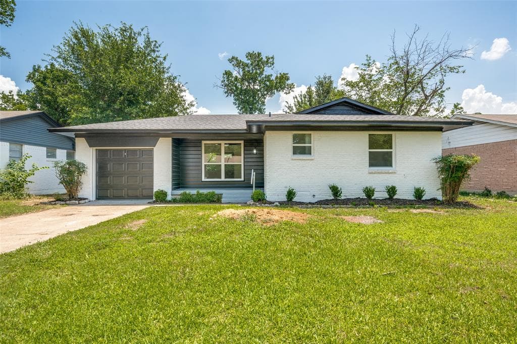 318 Parkwood Pl