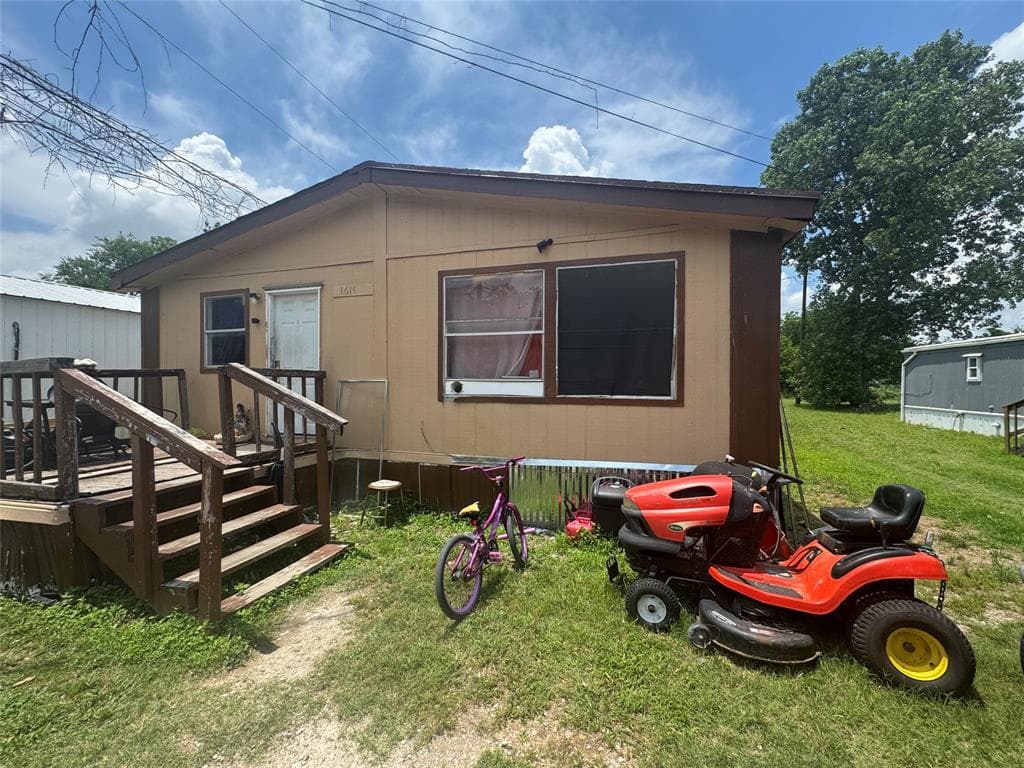 1614 Cole Rd