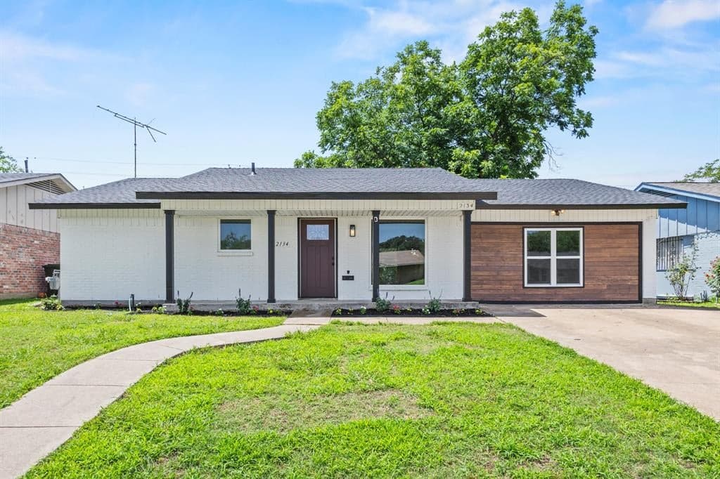 2134 Bowie Dr