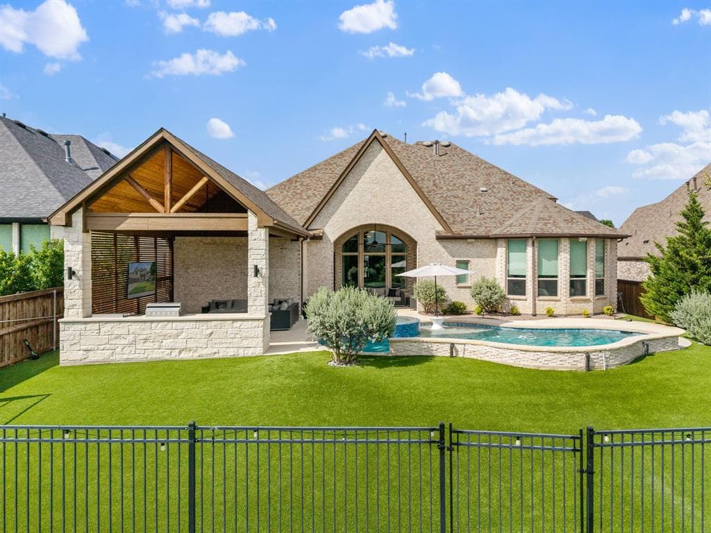 8513 Autumn Lake Trl