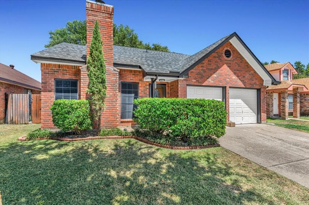215 Ironbark Dr