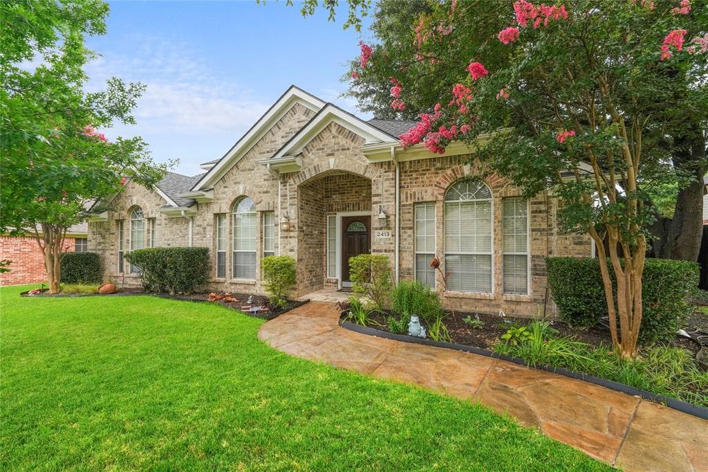 2413 Shorewood Ct