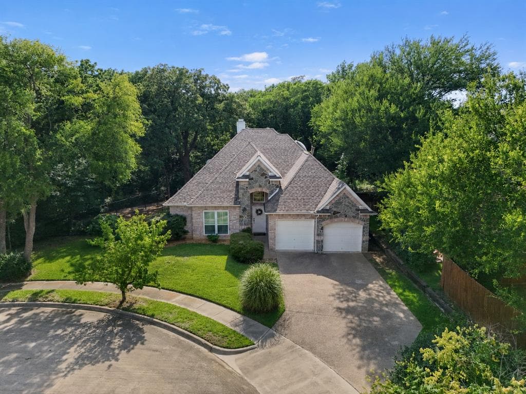 3101 Saint James Ct