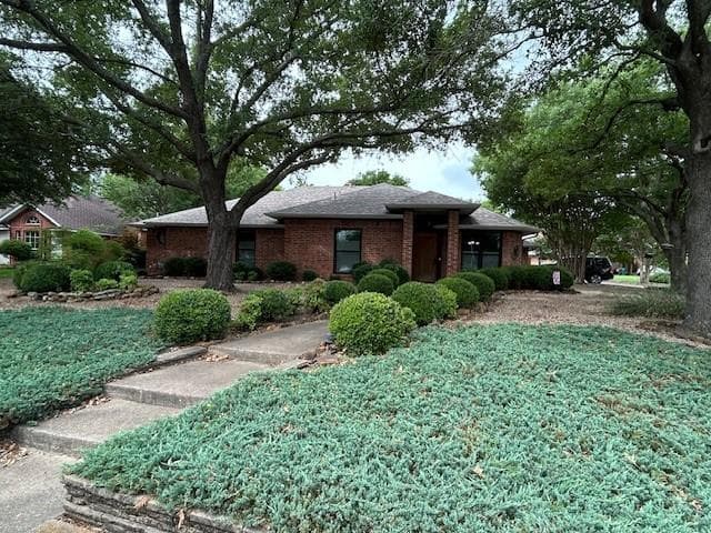 3417 Nottingham Dr