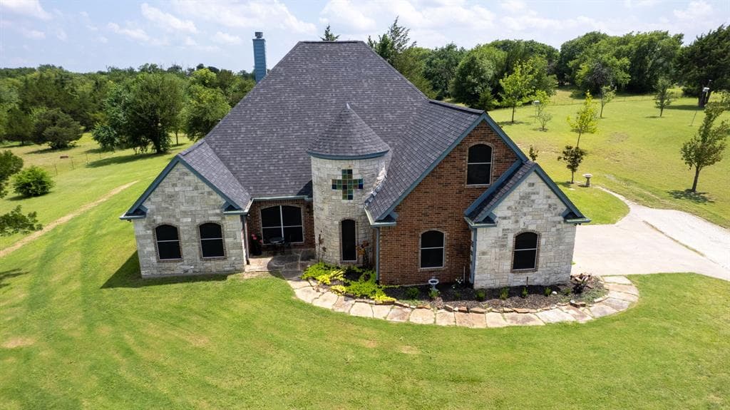 303 Celtic Rd