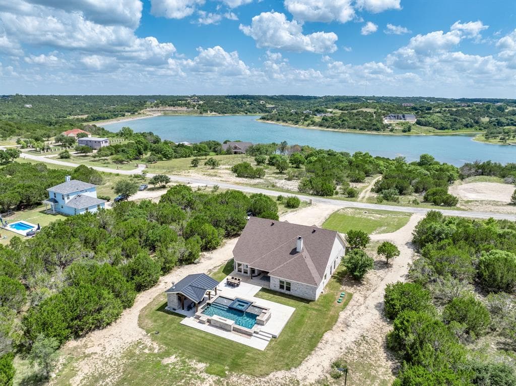 1965 Lakeside Dr