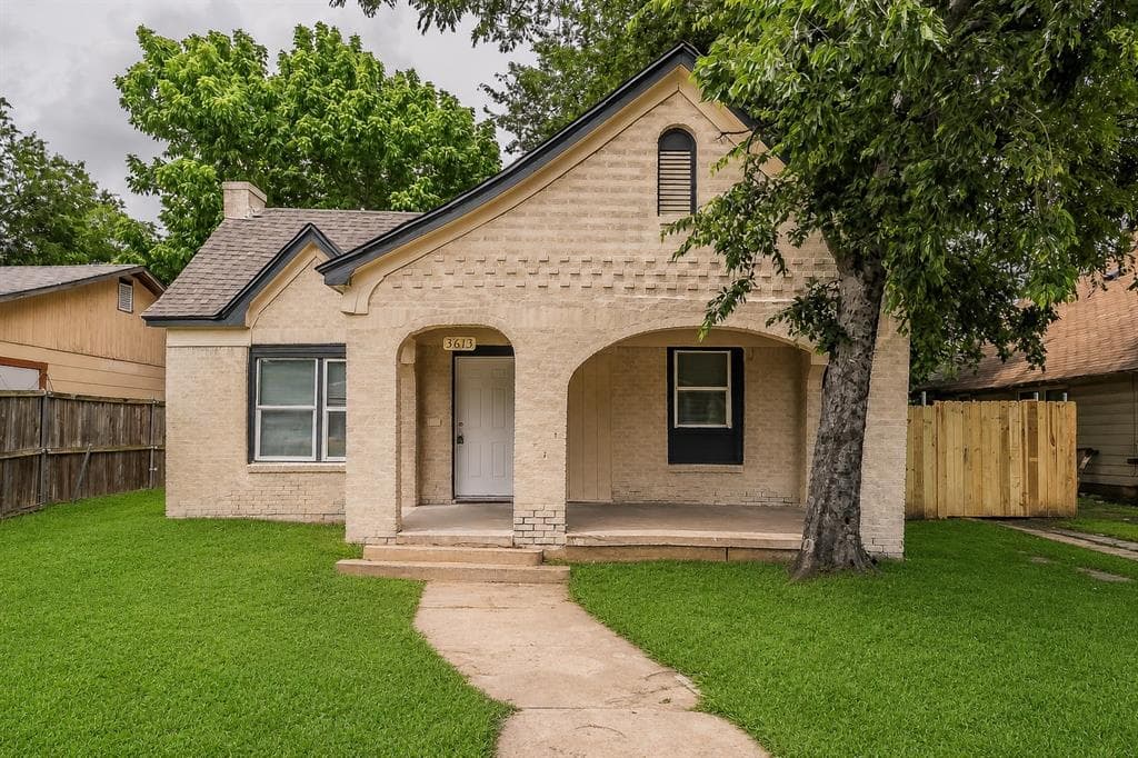 3613 Ada Ave