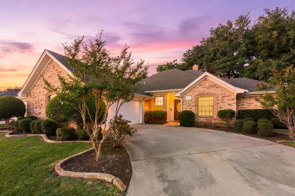 2509 Woodfield Way