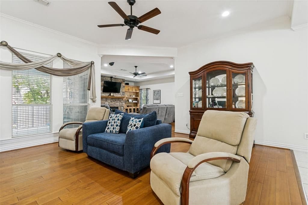 Gallery image 4