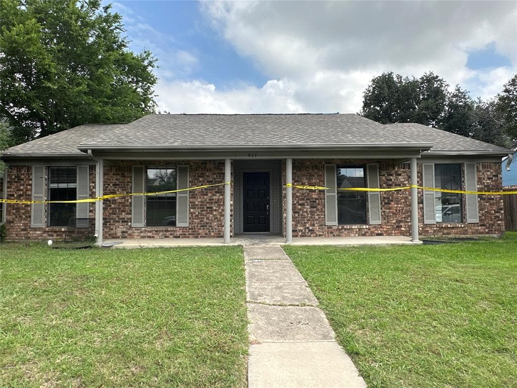 411 Creekmeadow Ln