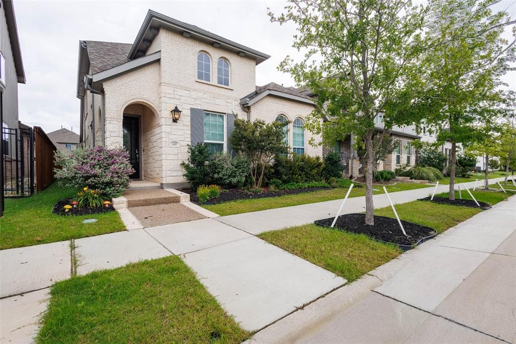 1435 Eden Valleywood Pkwy