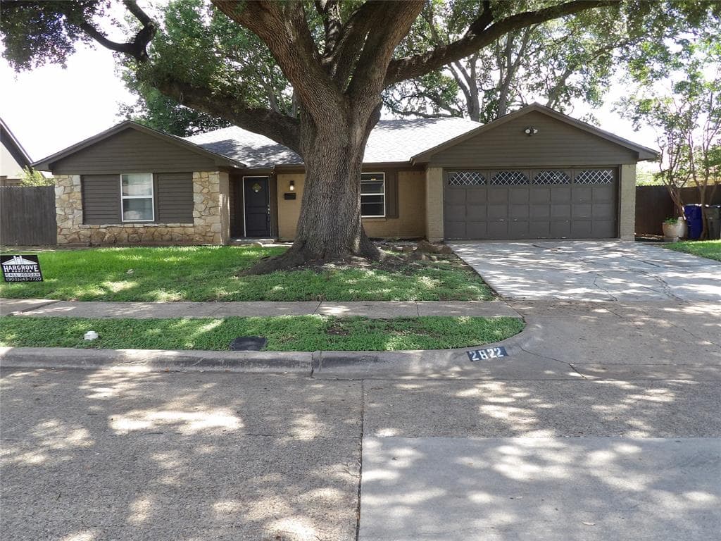 2822 Sunny Hill Ln